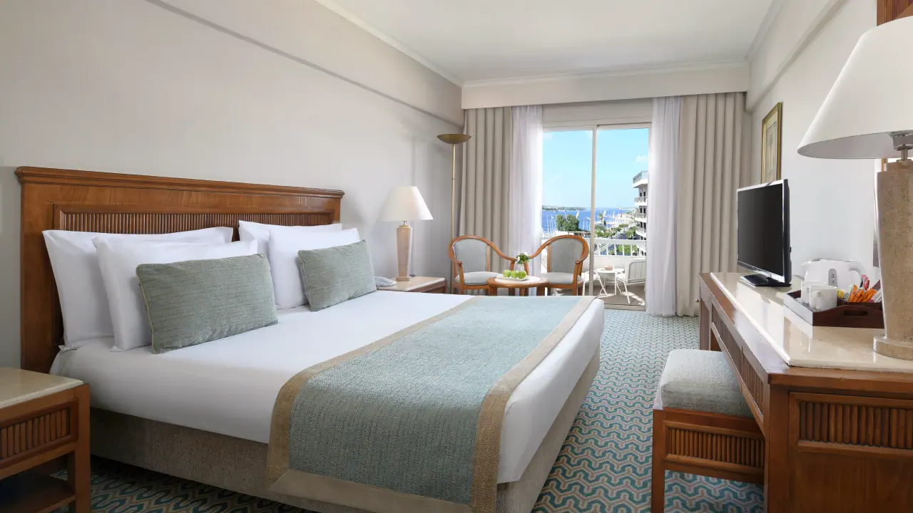 الفندق إبروتيل - الأقصر